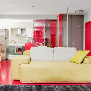 Metro Apartment