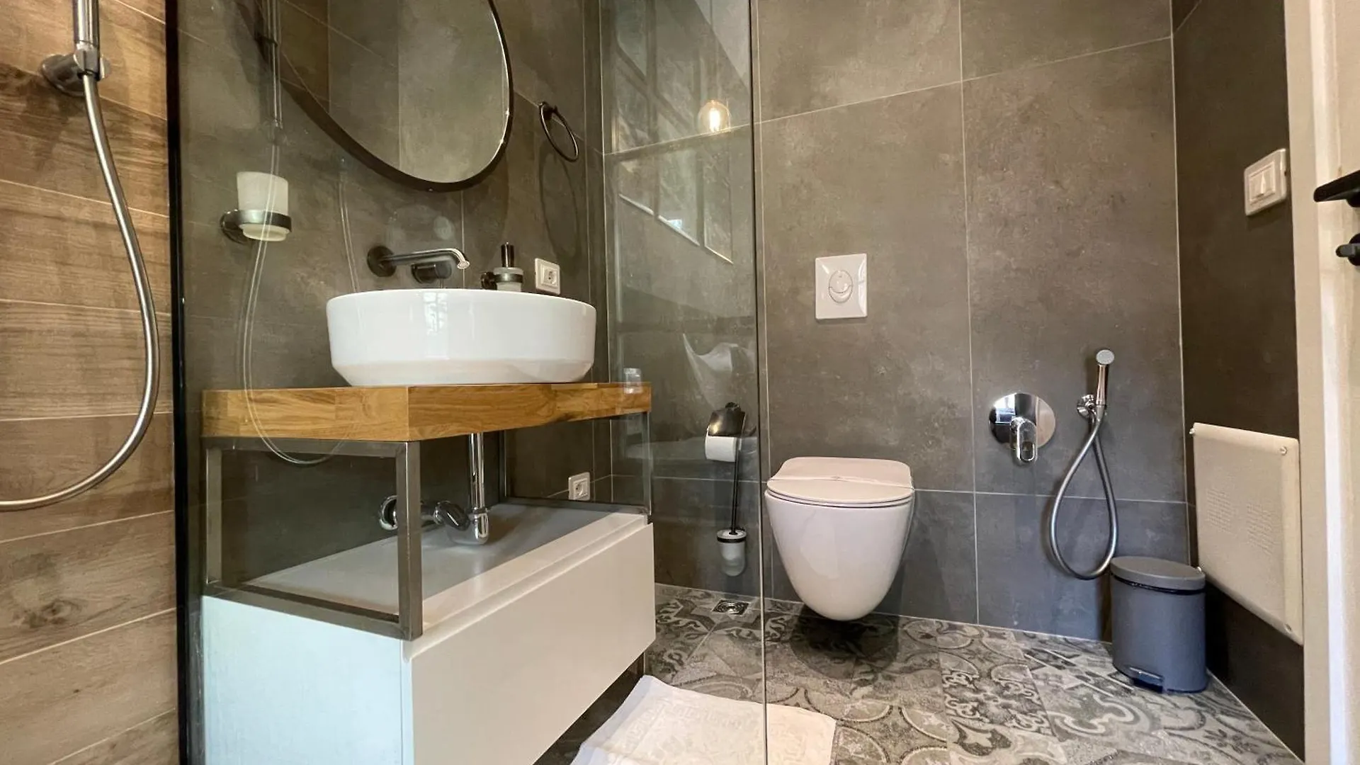 Retreat Apartments Tirana