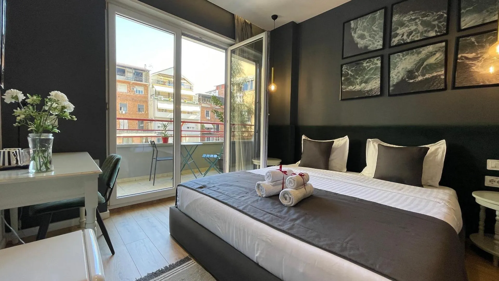 Retreat Apartments Tirana